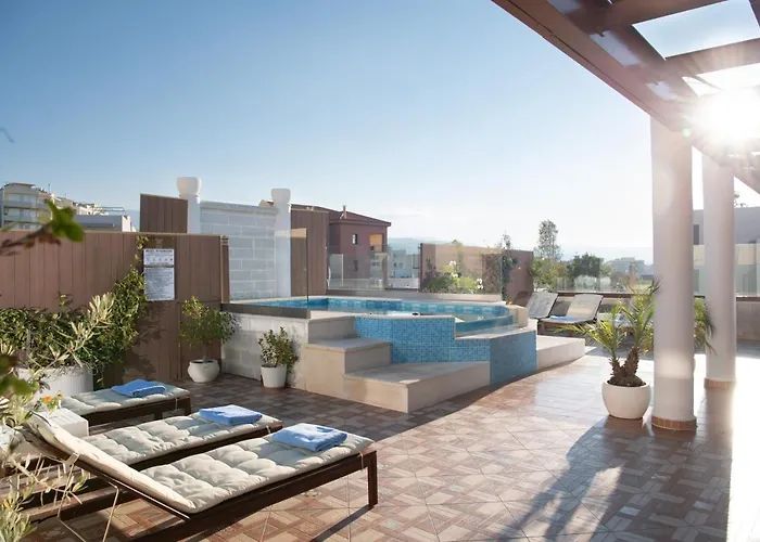 哈乐帕酒店 干尼亞