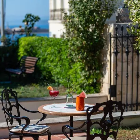Halepa Hotel